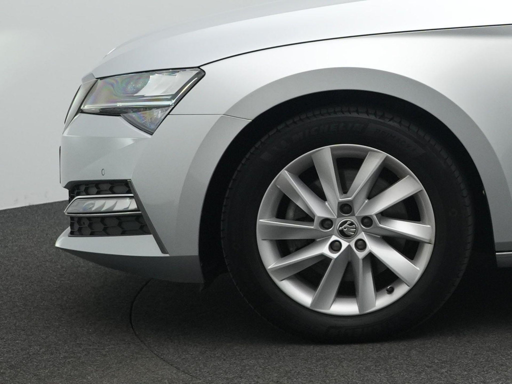 ŠKODA Superb (KRT17J) met abonnement