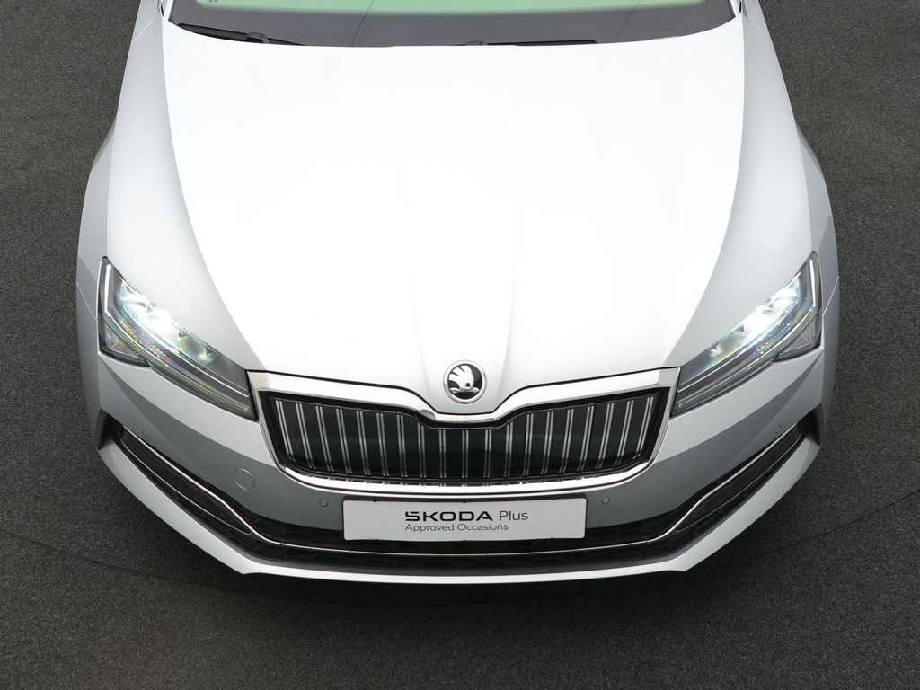 ŠKODA Superb (KRT17J) met abonnement