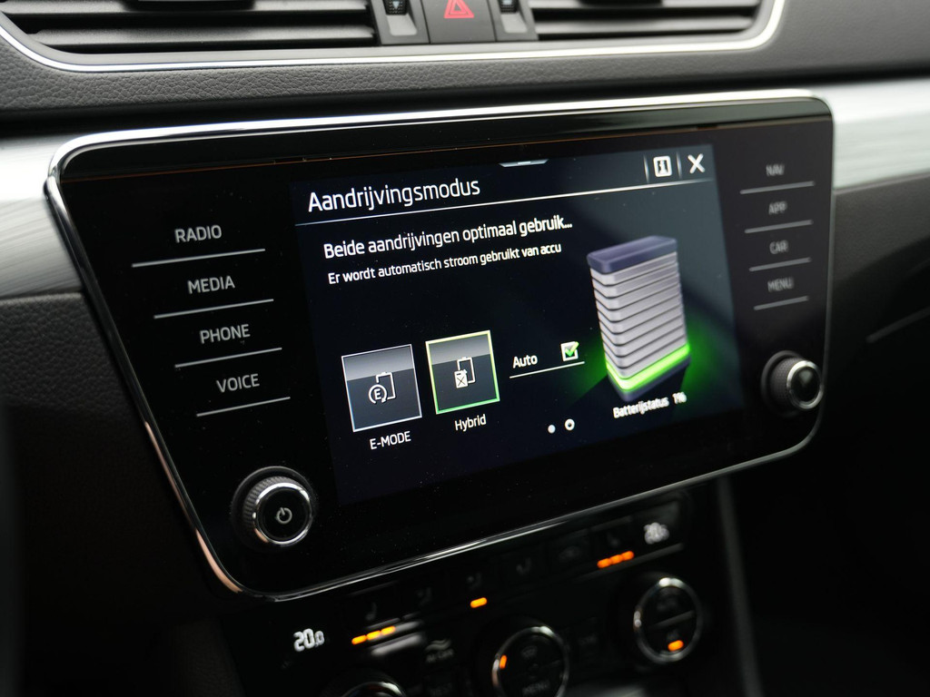 ŠKODA Superb (KRT17J) met abonnement