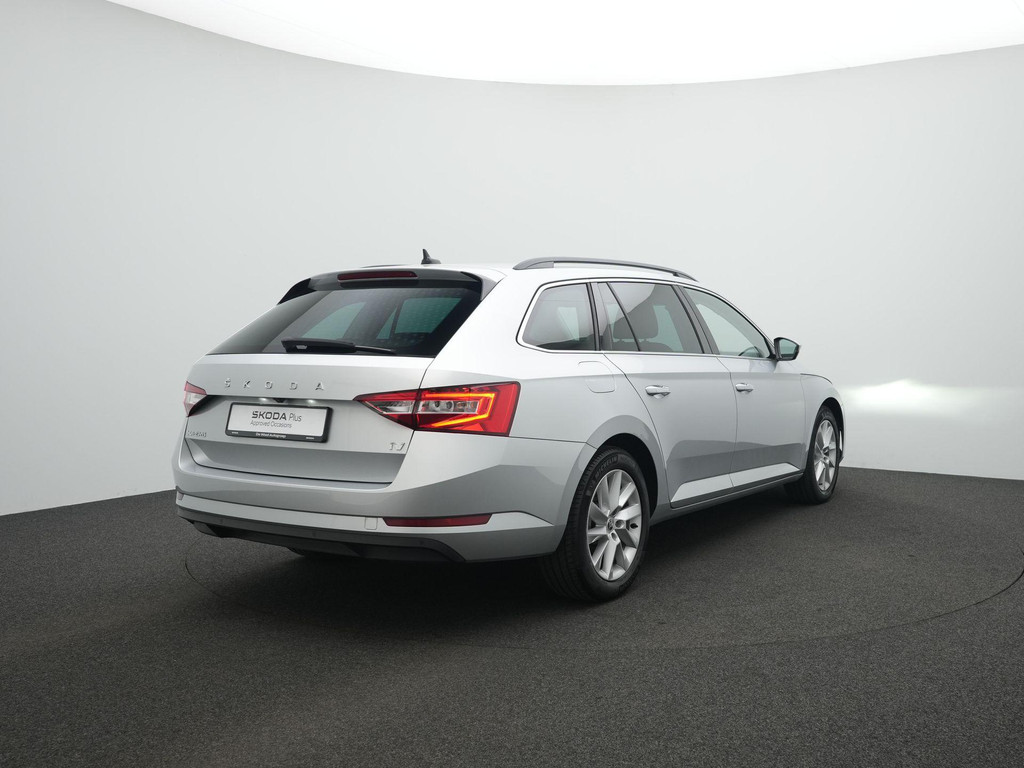 ŠKODA Superb (KRT17J) met abonnement