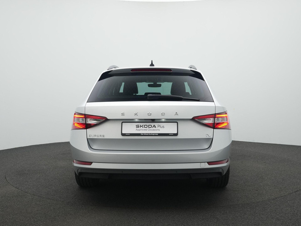 ŠKODA Superb (KRT17J) met abonnement