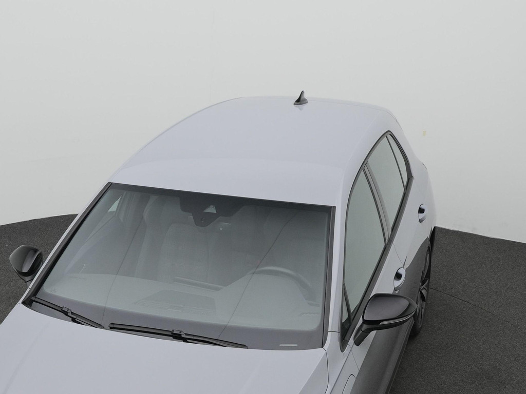 Volkswagen Golf GTE (KRP61N) met abonnement