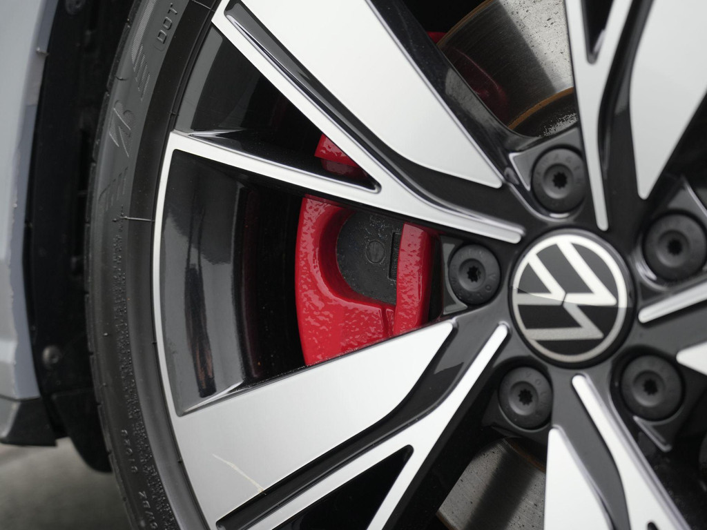 Volkswagen Golf GTE (KRP61N) met abonnement