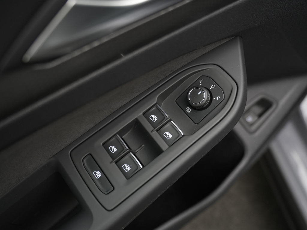 Volkswagen Golf GTE (KRP61N) met abonnement