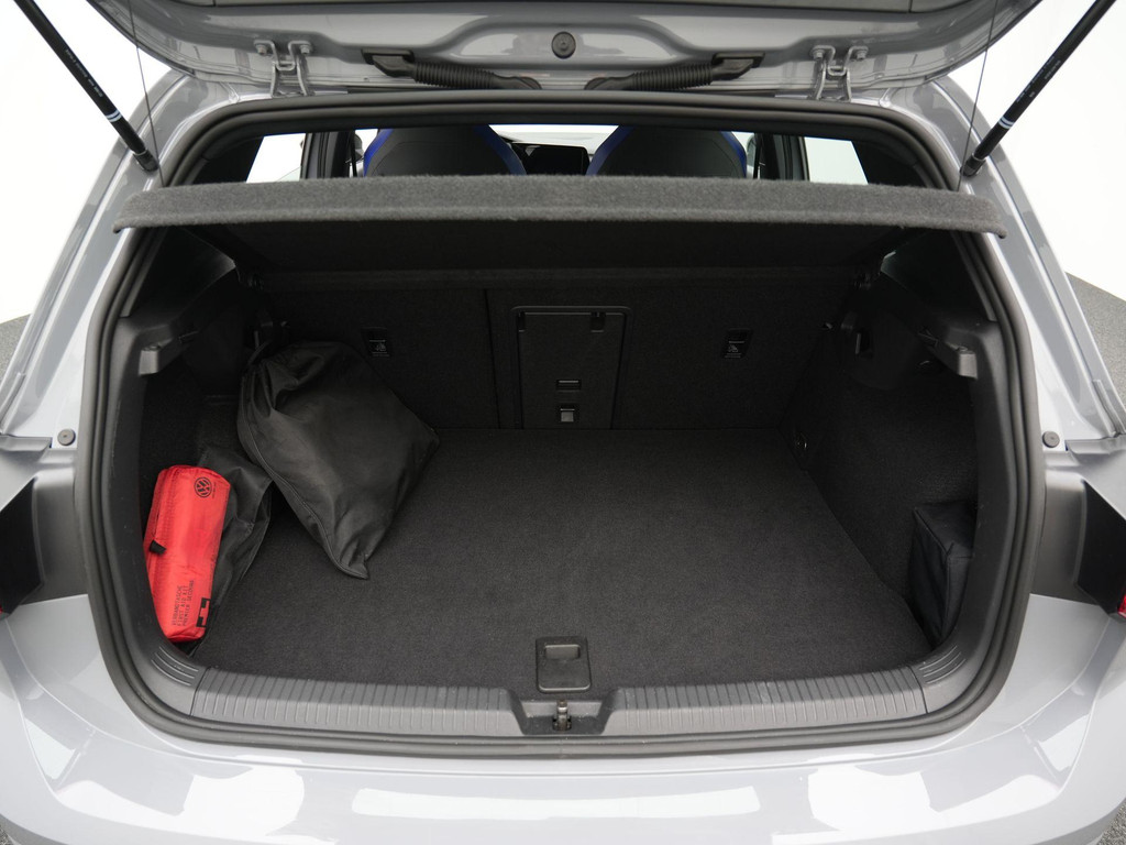 Volkswagen Golf GTE (KRP61N) met abonnement