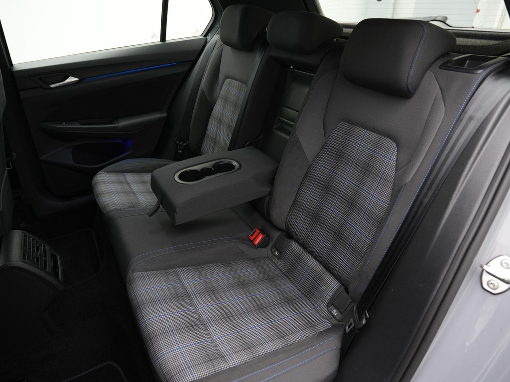 Volkswagen Golf GTE (KRP61N) met abonnement
