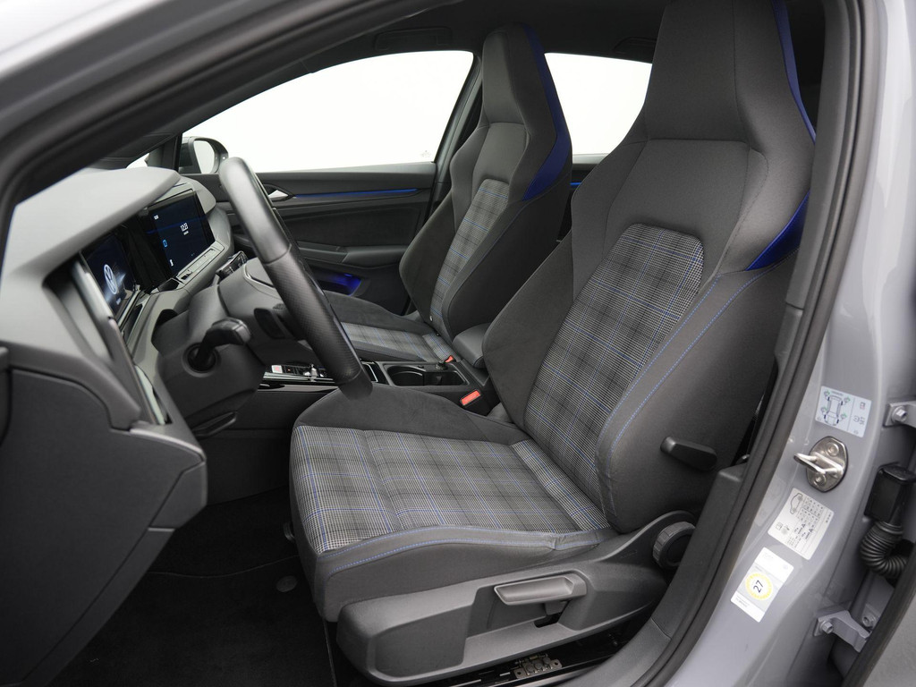 Volkswagen Golf GTE (KRP61N) met abonnement