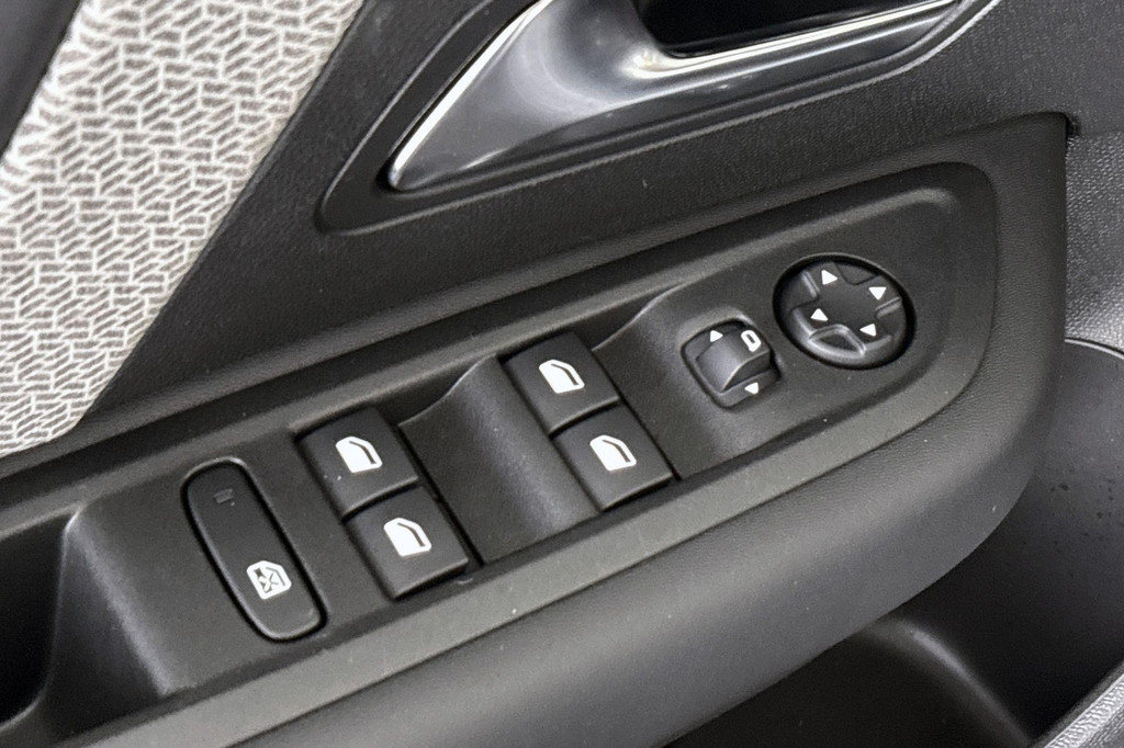 Citroën Ë-C4 (X677TZ) met abonnement