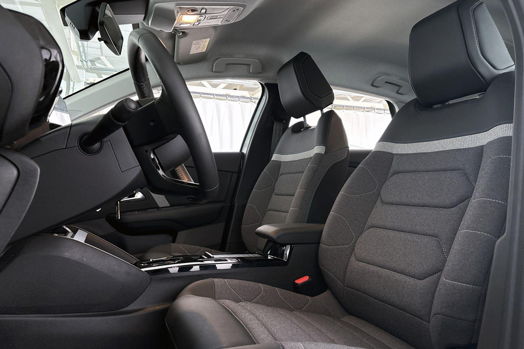Citroën Ë-C4 (X677TZ) met abonnement