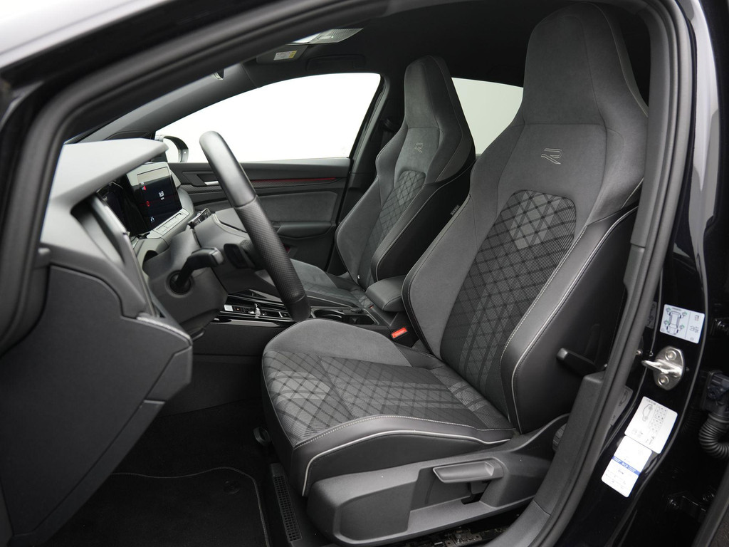 Volkswagen Golf (KRK95K) met abonnement