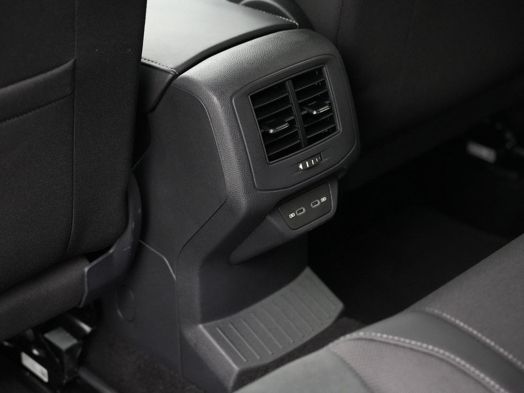 Volkswagen T-Roc (KRK48G) met abonnement