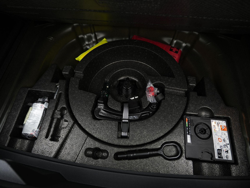 Volkswagen T-Roc (KRK48G) met abonnement
