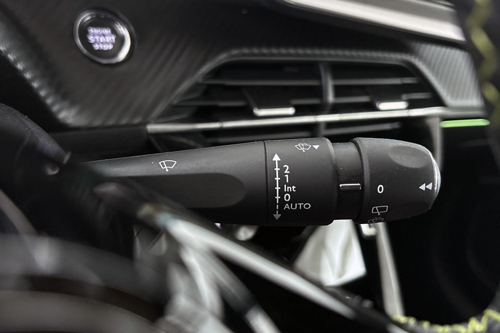 Peugeot 208 (T374JR) met abonnement