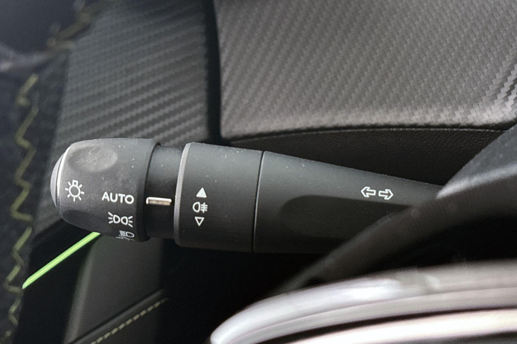 Peugeot 208 (T374JR) met abonnement