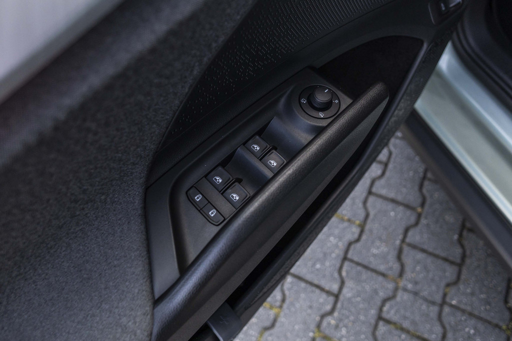 ŠKODA ENYAQ iV (X588BZ) met abonnement