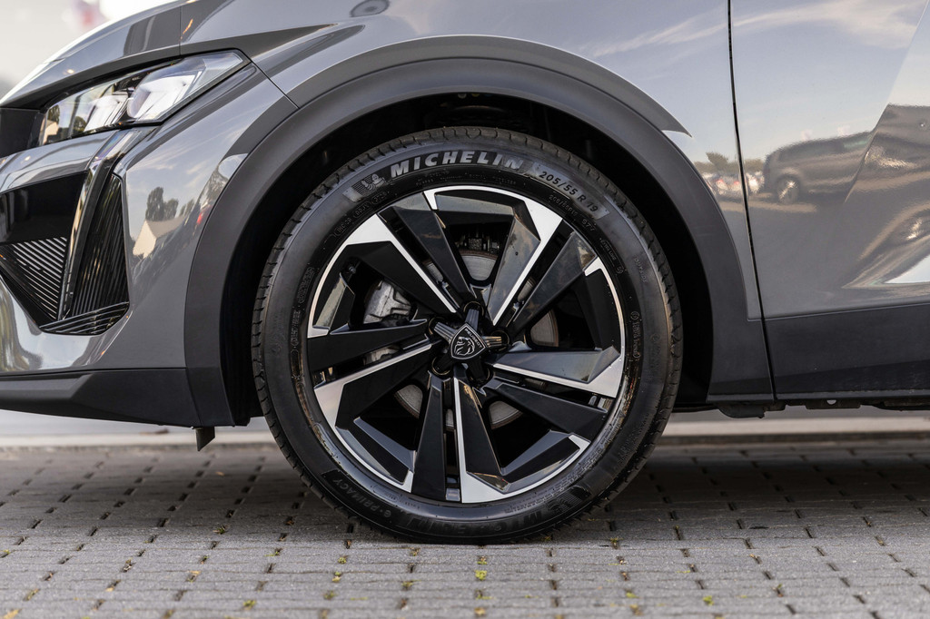 Peugeot 408 (HHK92H) met abonnement