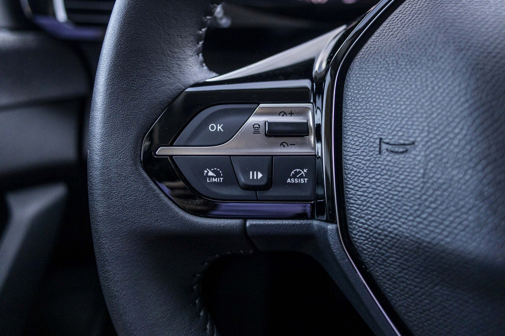 Peugeot 408 (HHK92H) met abonnement