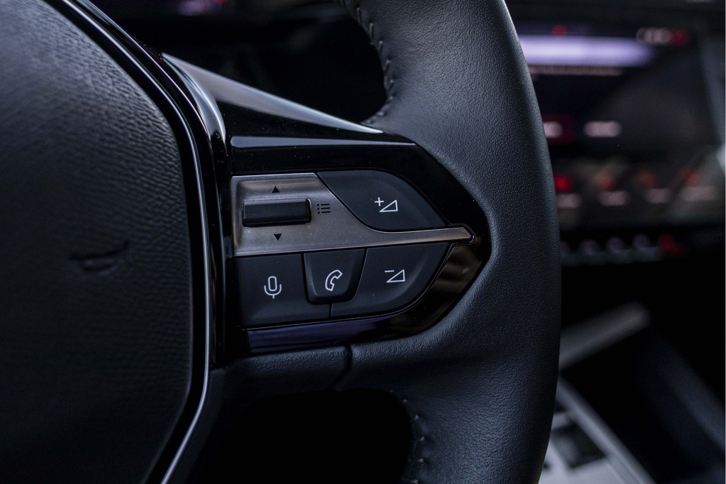 Peugeot 408 (HHK92H) met abonnement