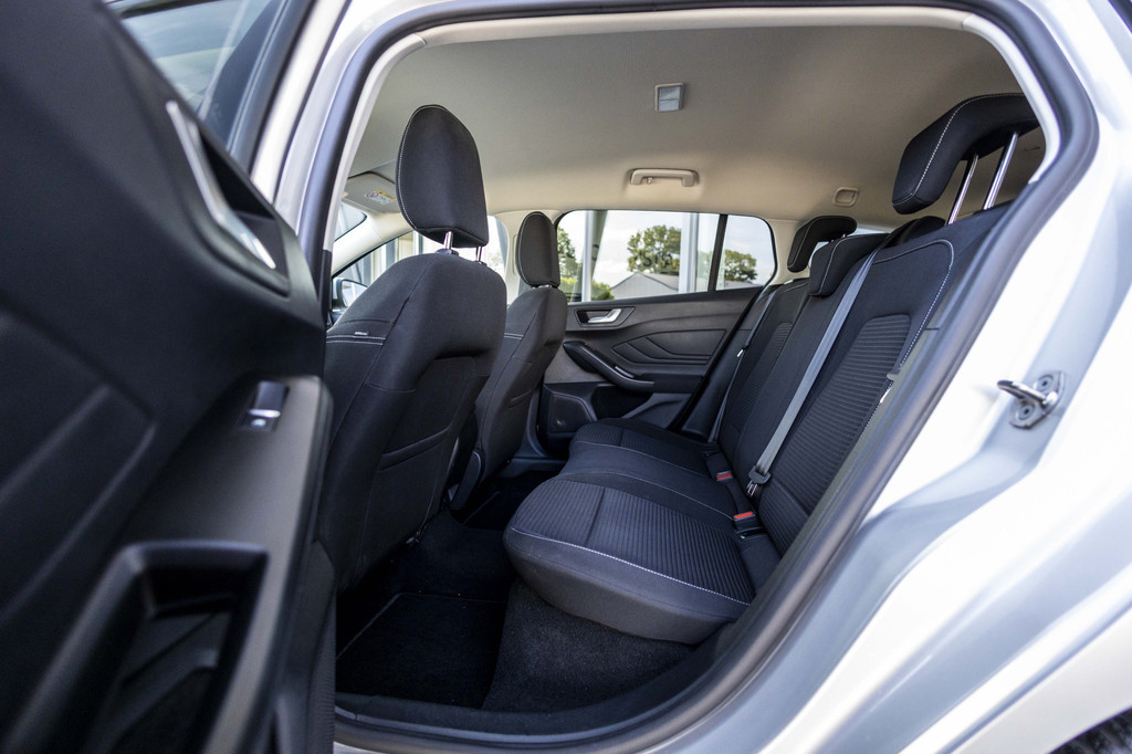 Ford FOCUS Wagon (Z582DZ) met abonnement