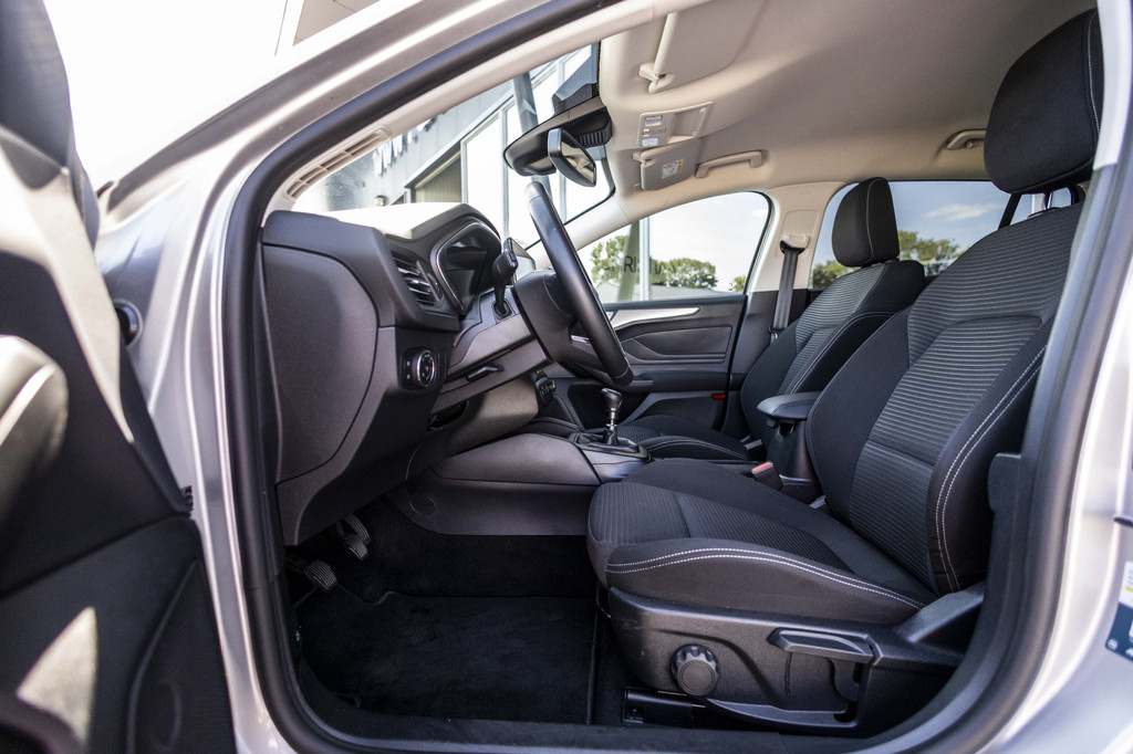 Ford FOCUS Wagon (Z582DZ) met abonnement