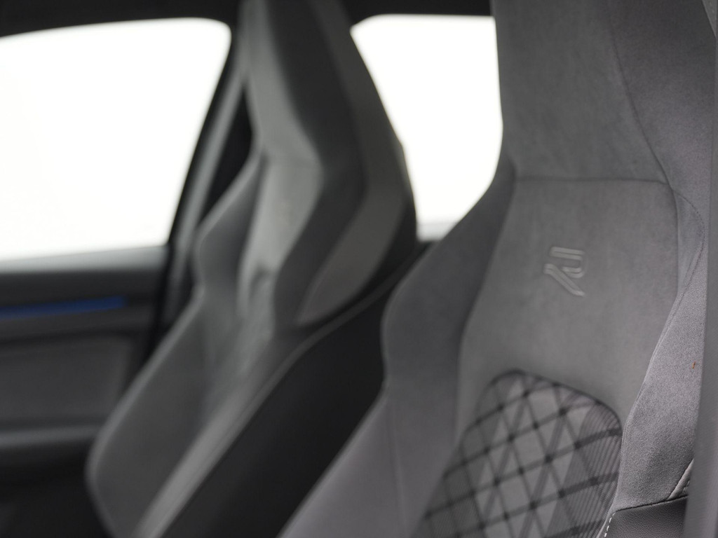 Volkswagen Golf (KTD45P) met abonnement