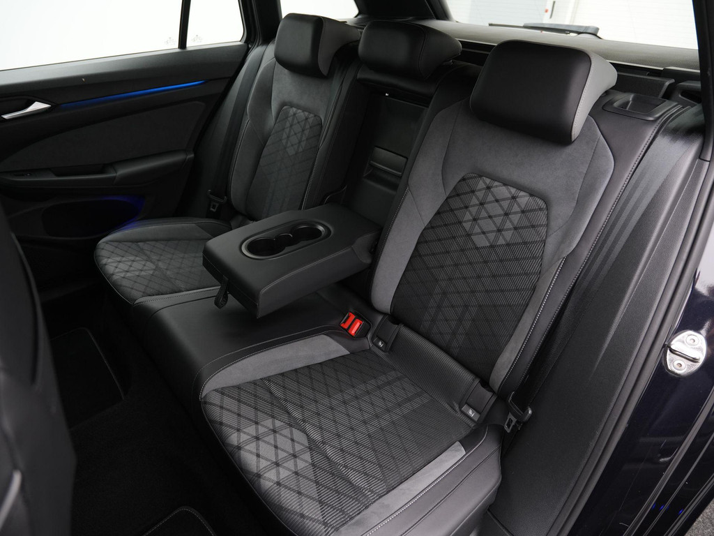 Volkswagen Golf (KTD45P) met abonnement