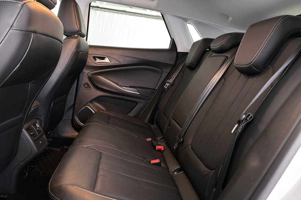 Opel Grandland X (KSX78V) met abonnement
