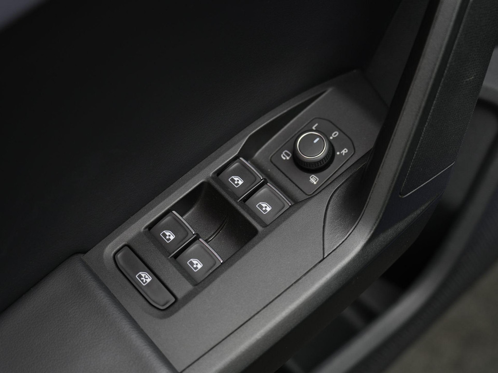 Seat Leon Sportstourer (K939KJ) met abonnement