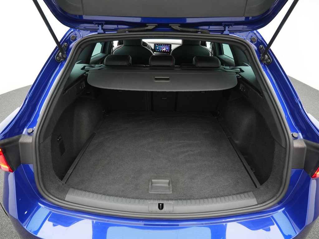 Seat Leon Sportstourer (K939KJ) met abonnement