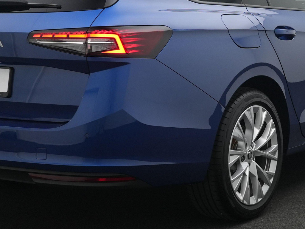ŠKODA Superb (JLH40B) met abonnement