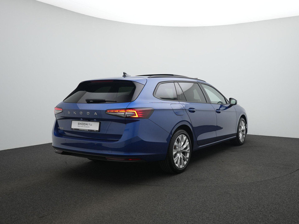 ŠKODA Superb (JLH40B) met abonnement