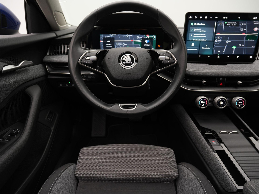 ŠKODA Superb (JLH40B) met abonnement