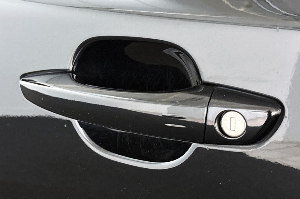Peugeot e-2008 (R627DH) met abonnement