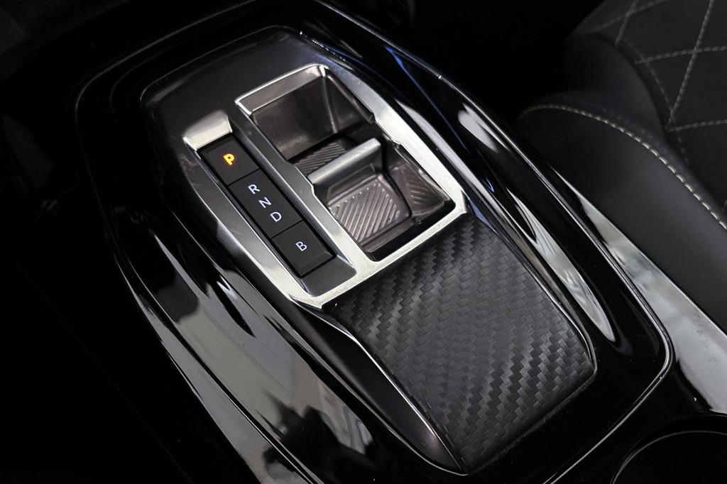 Peugeot e-2008 (R627DH) met abonnement
