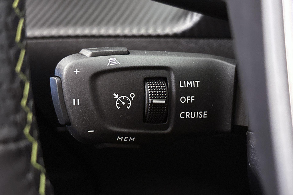 Peugeot e-2008 (R627DH) met abonnement