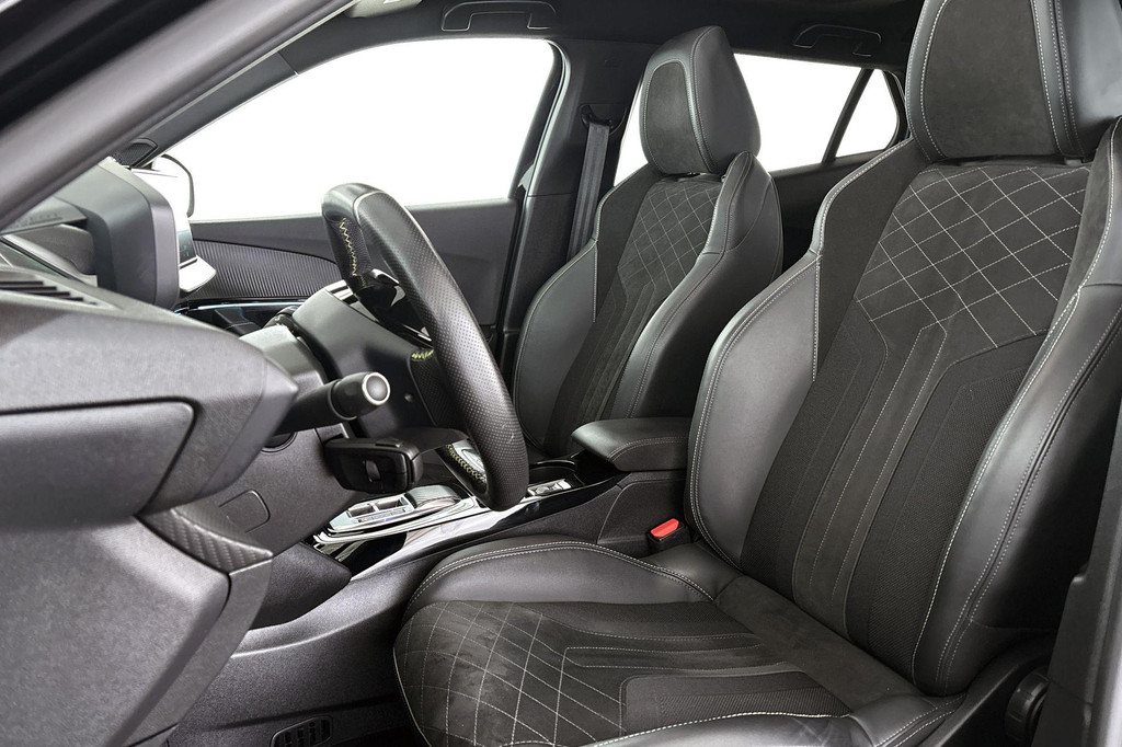 Peugeot e-2008 (R627DH) met abonnement