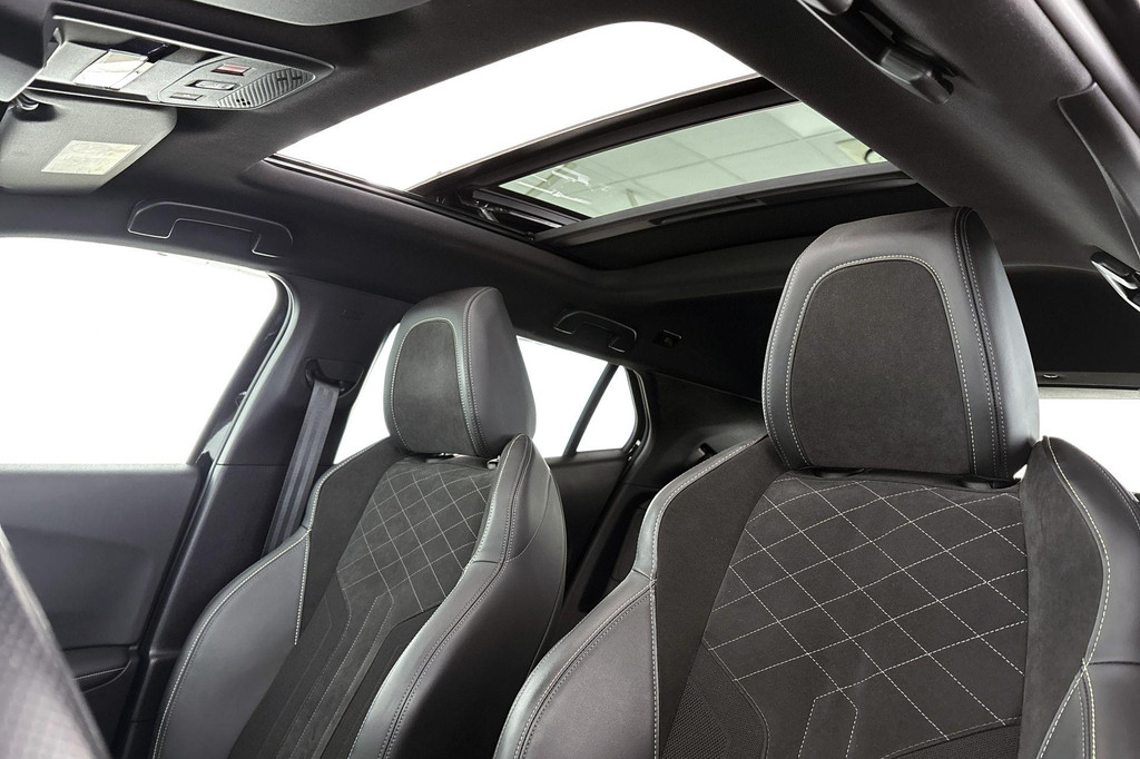 Peugeot e-2008 (R627DH) met abonnement