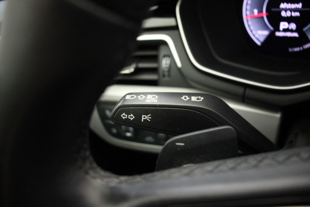 Audi A4 (R213HH) met abonnement