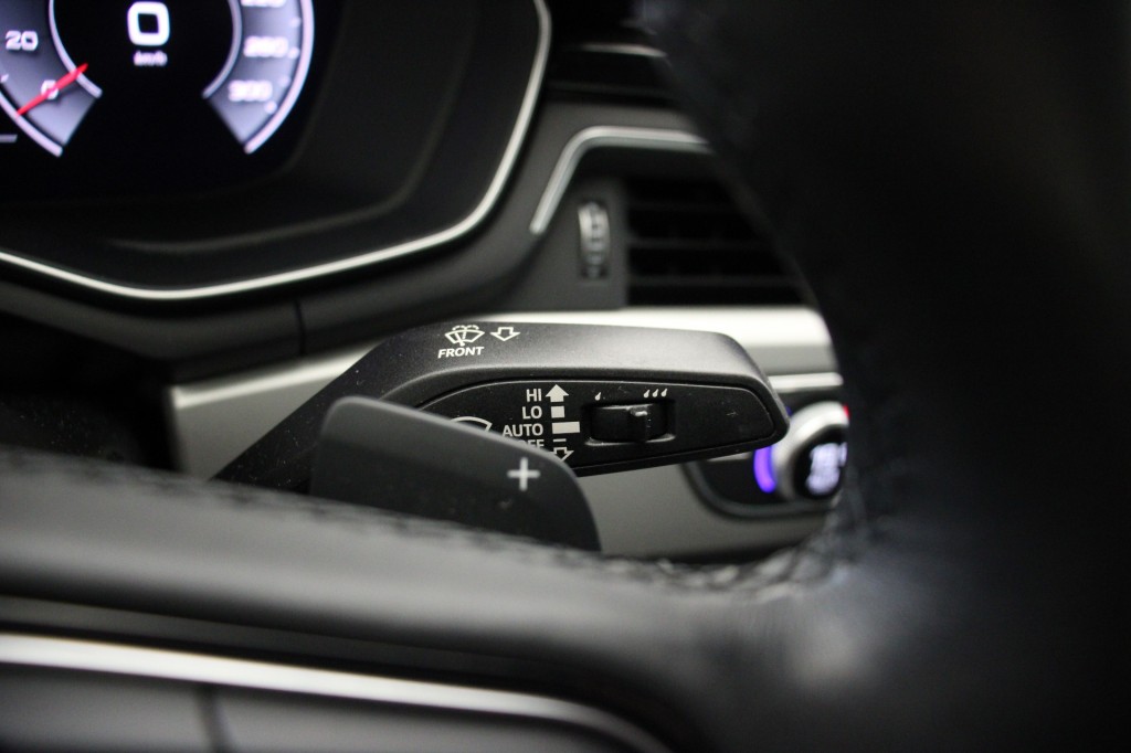 Audi A4 (R213HH) met abonnement