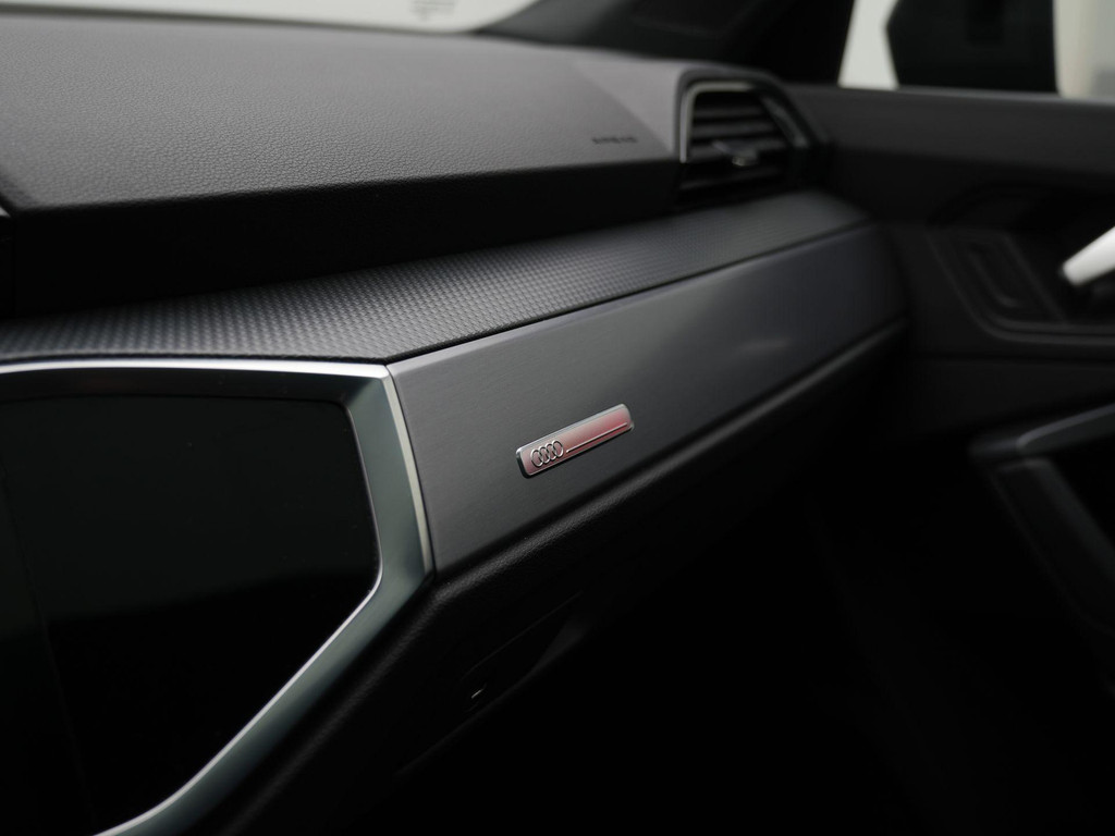 Audi Q3 Sportback (KSK52K) met abonnement