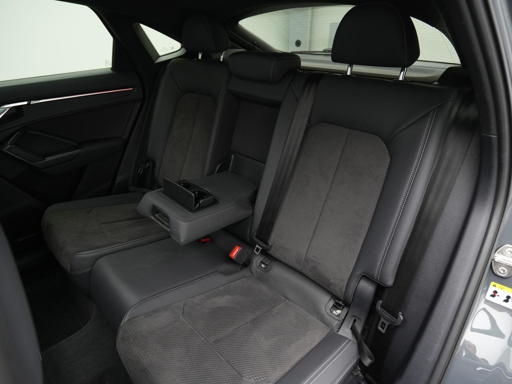 Audi Q3 Sportback (KSK52K) met abonnement