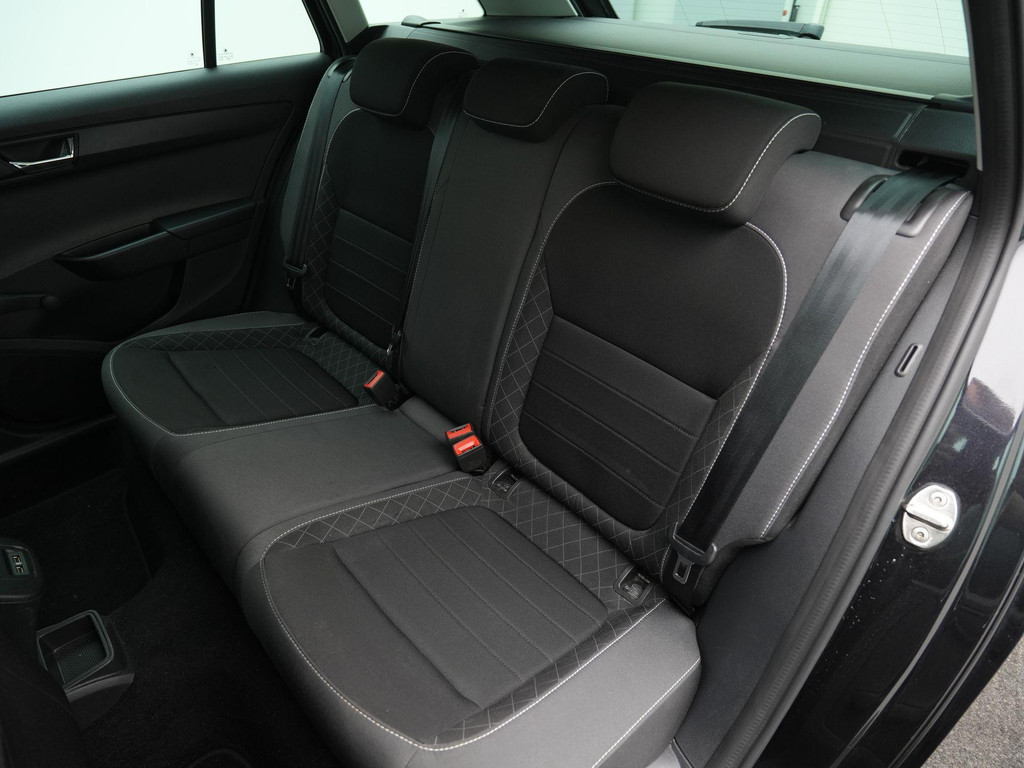 ŠKODA Fabia (L207TB) met abonnement