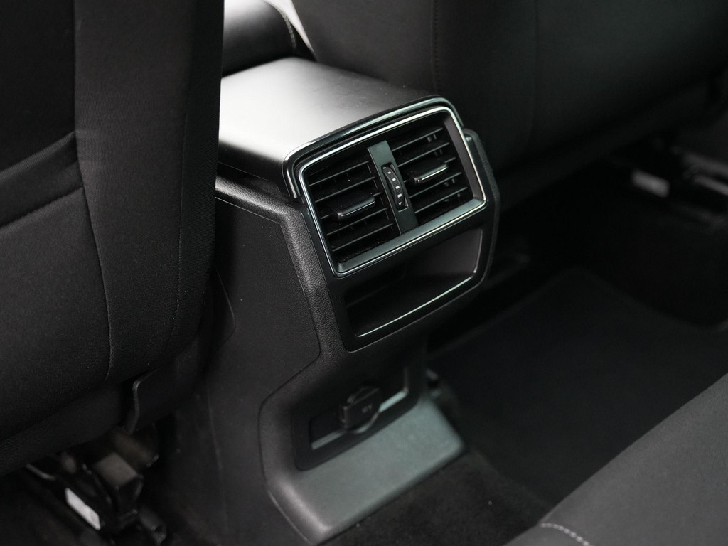 ŠKODA Karoq (L072HT) met abonnement