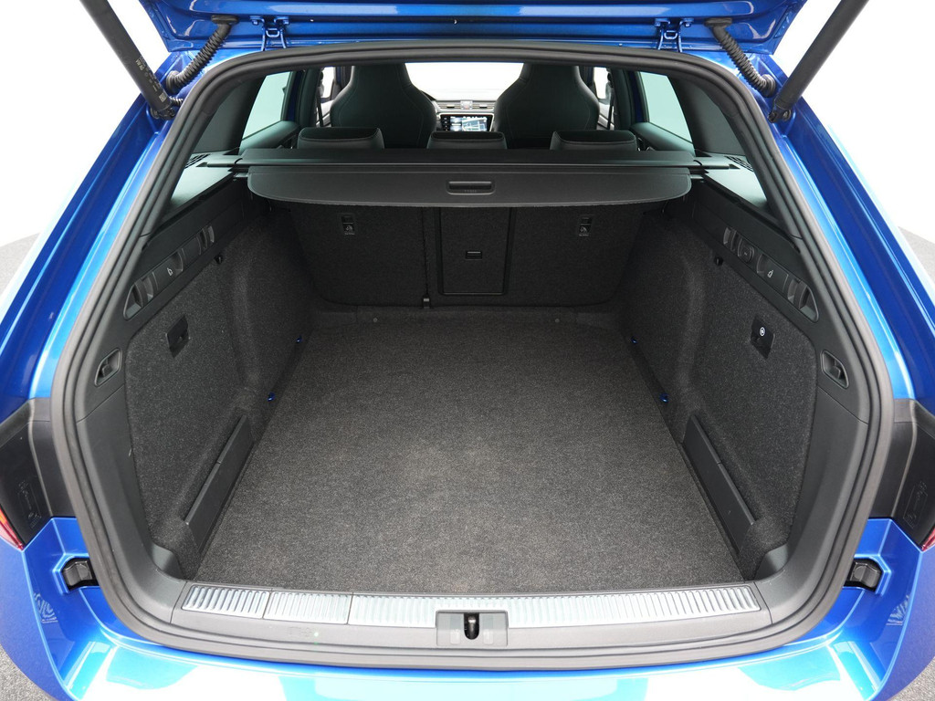 ŠKODA Superb (R726KV) met abonnement