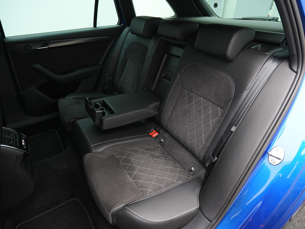 ŠKODA Superb (R726KV) met abonnement
