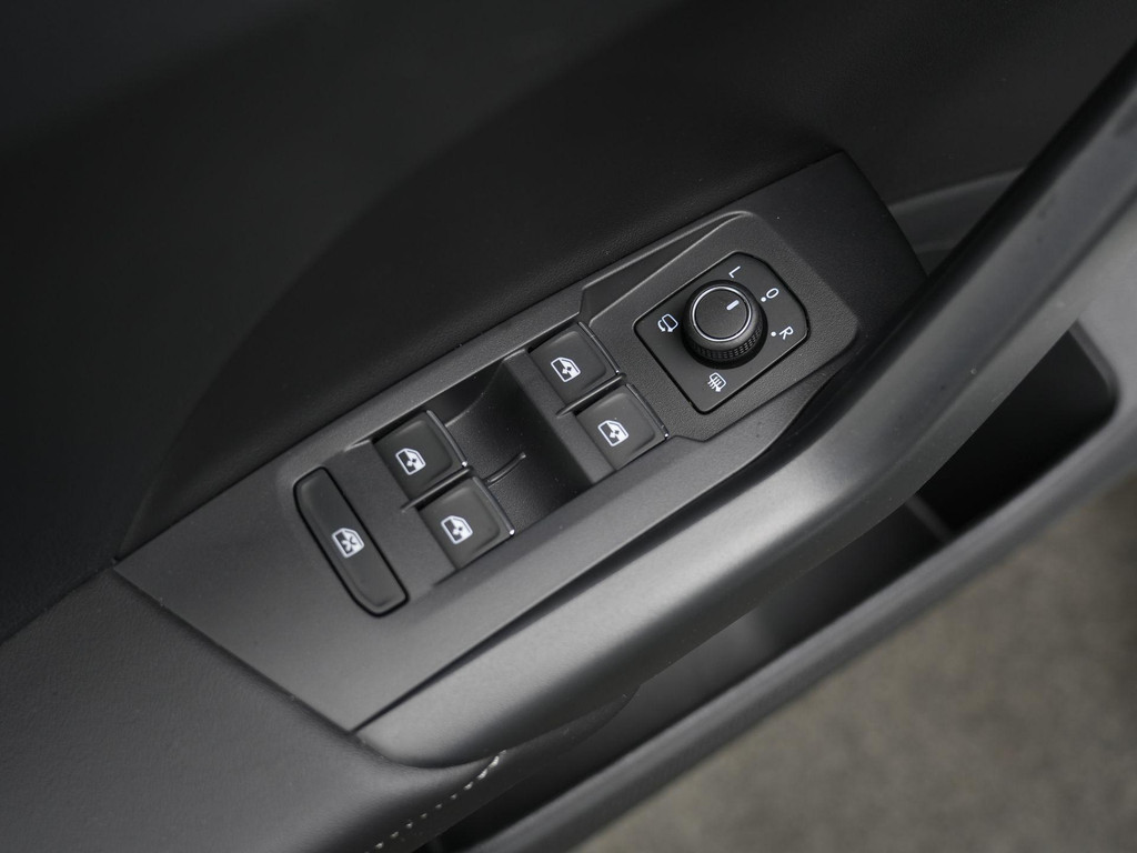 Volkswagen T-Cross (KSR67H) met abonnement