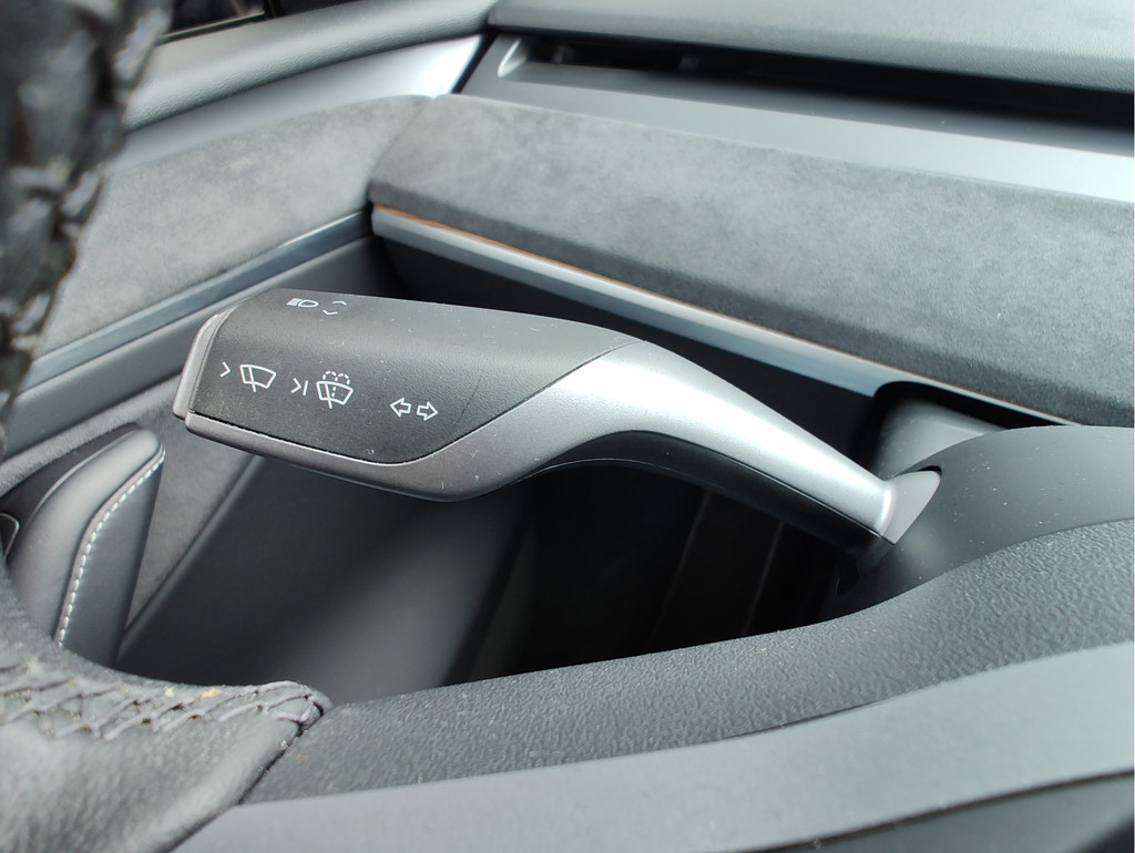 Tesla Model Y (KTJ18V) met abonnement