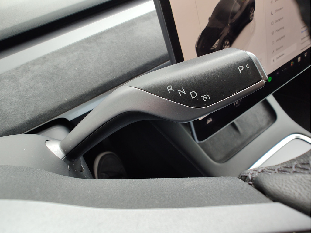 Tesla Model Y (KTJ18V) met abonnement