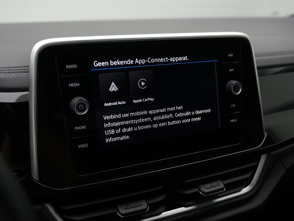 Volkswagen T-Roc (KPV48D) met abonnement