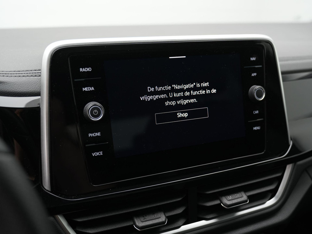Volkswagen T-Roc (KPV48D) met abonnement
